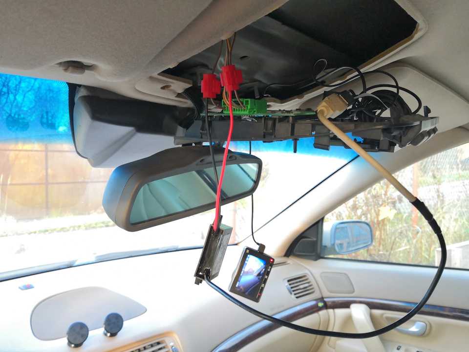 Как правильно установить видеорегистратор в салоне авто