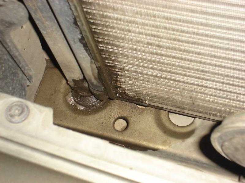 Как устранить течь радиатора охлаждения ⋆ автомастерская