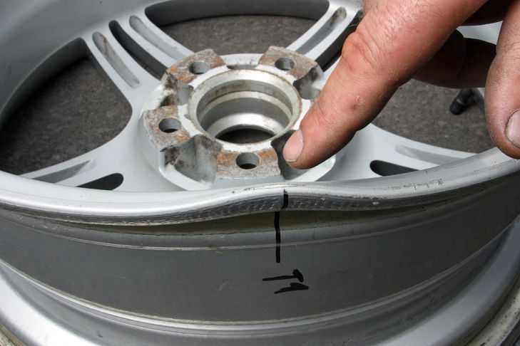 Правка литых дисков: стоит ли править колесные диски своими руками