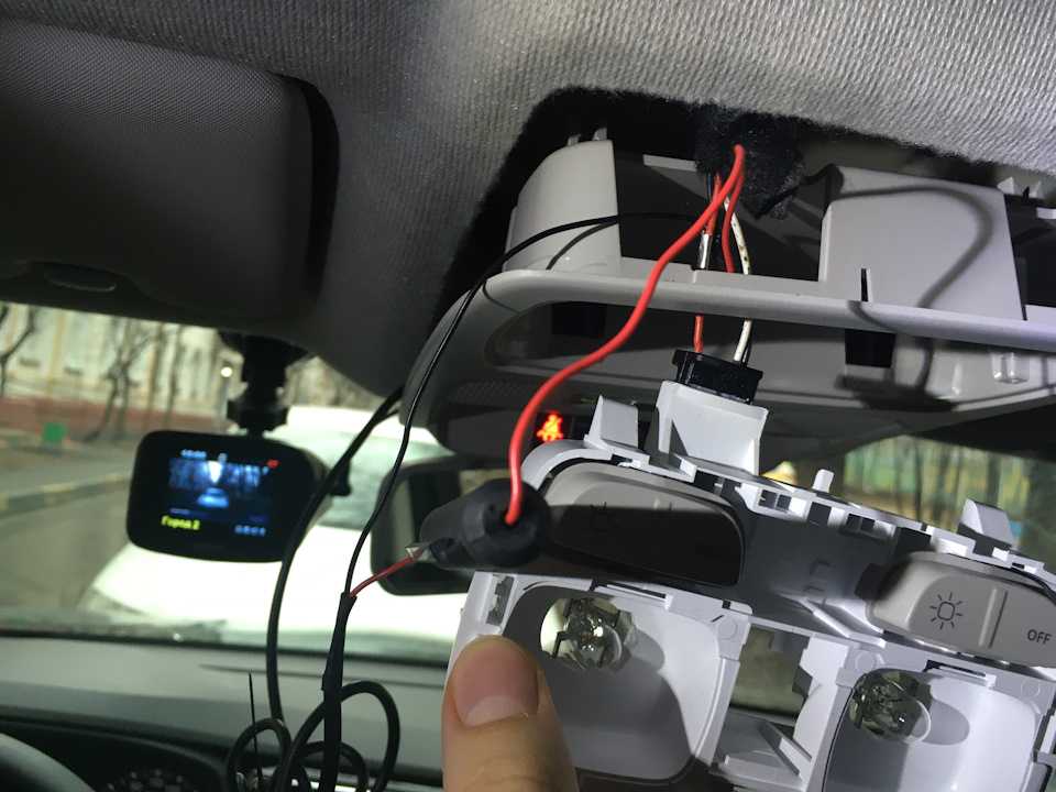 Как установить видеорегистратор в автомобиль без проводов