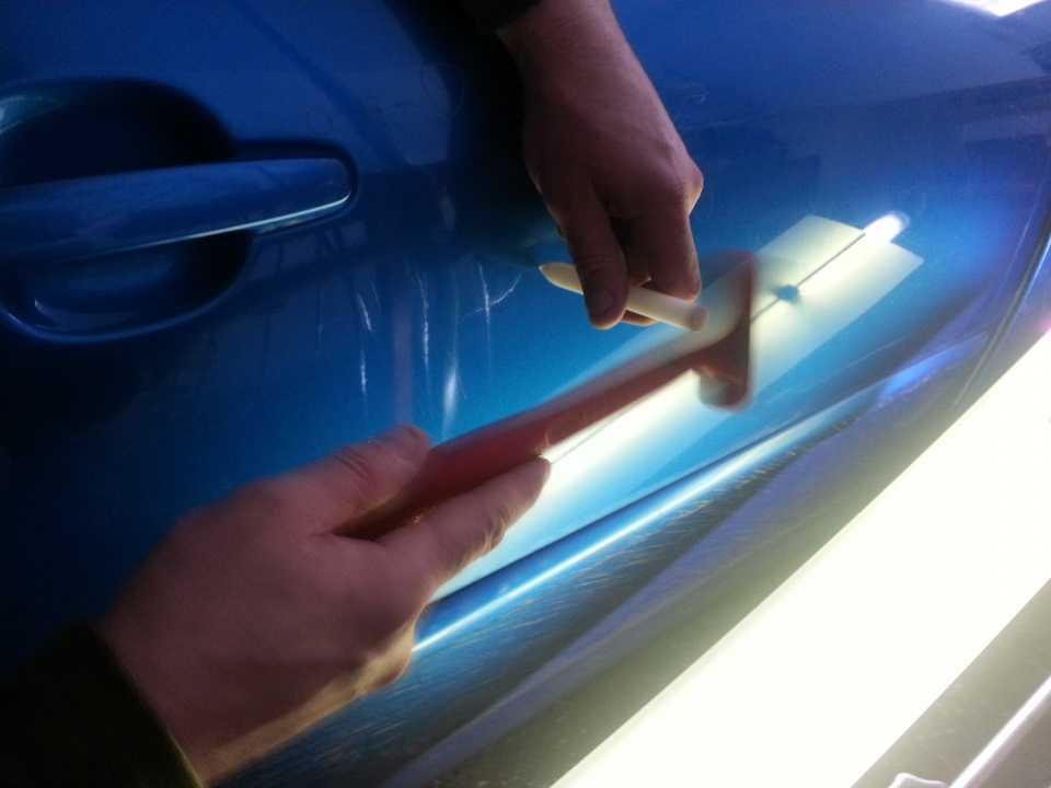 Как убрать вмятину на машине своими руками без покраски