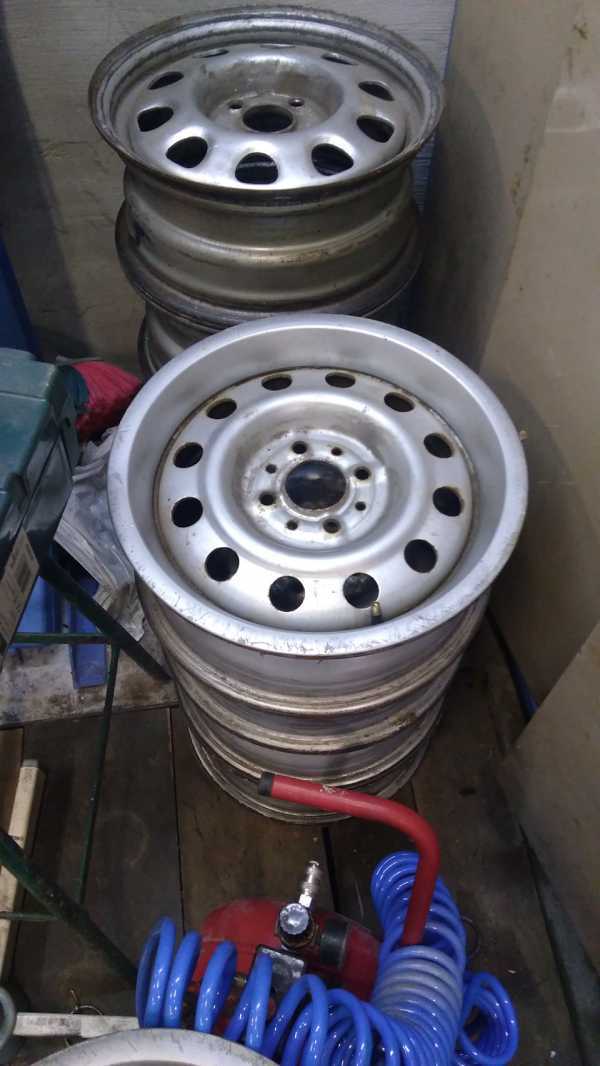 Как покрасить колесные диски не снимая резину