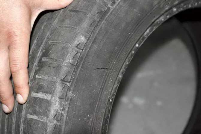 Что делать если потрескалась резина на шинах