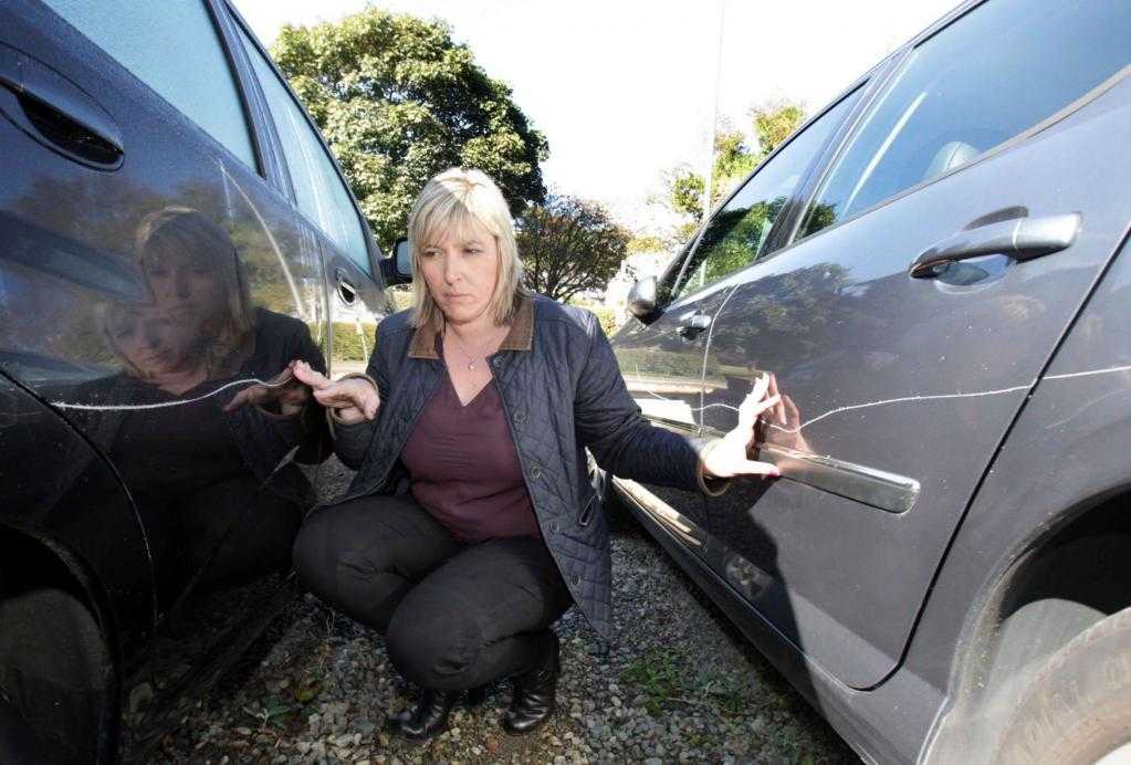 Как быть, если ваша машина была поцарапана на парковке?
