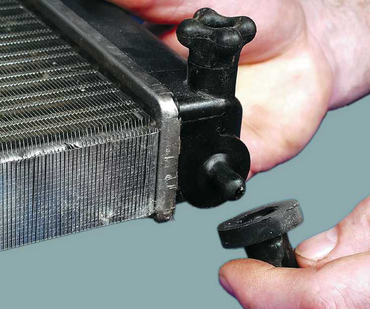 Потек радиатор охлаждения - как обнаружить и устранить течь