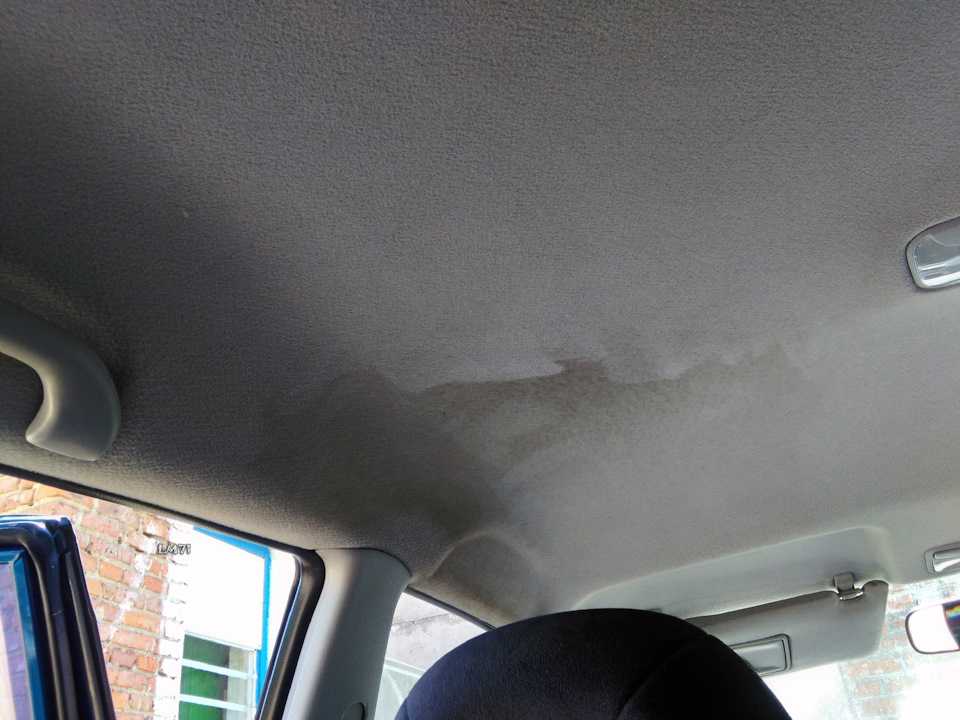 Как самостоятельно отмыть потолок в авто