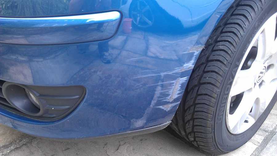 Простое удаление царапин на бампере без покраски автомобиля: полировка кузова