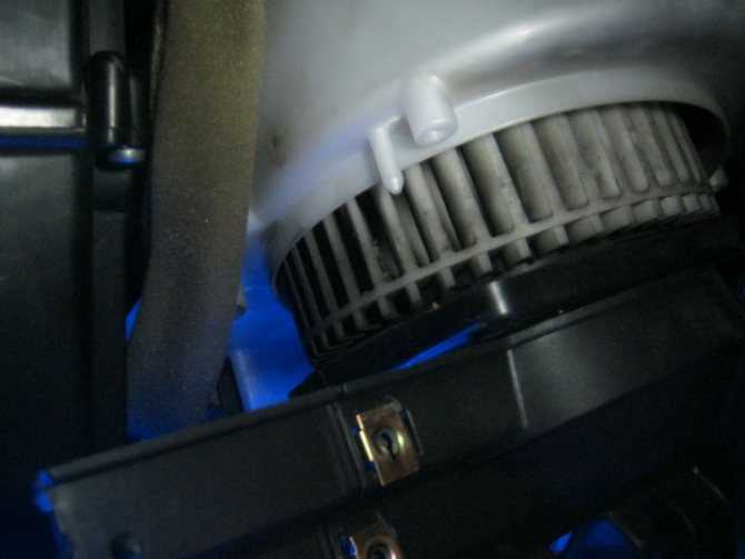 Чем лучше промыть радиатор автомобильной печки — auto-self.ru