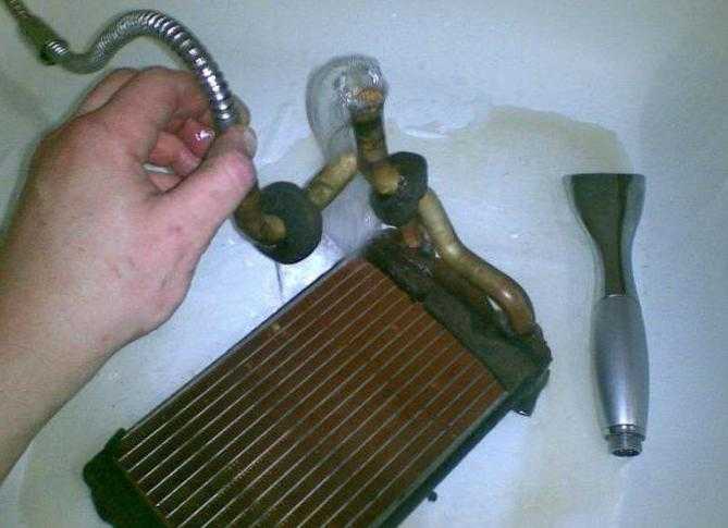 Способы промывки радиатора печки автомобиля