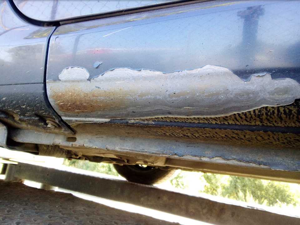 Как защитить пороги авто от коррозии и грязи: апгрейд, который по карману любому водителю