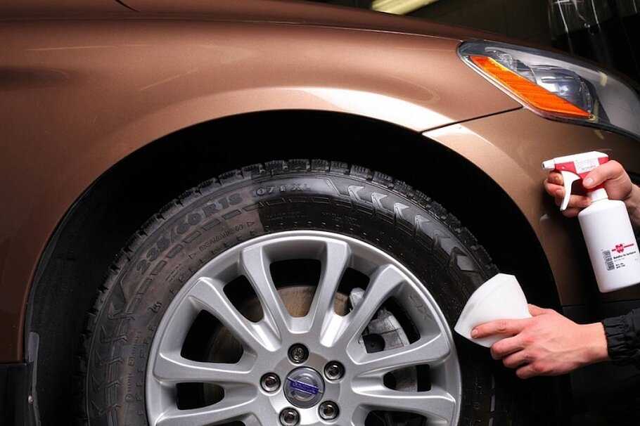 10 лучших чернителей резины для автомобиля: рейтинг лучших средств для чернения машинных шин своими руками