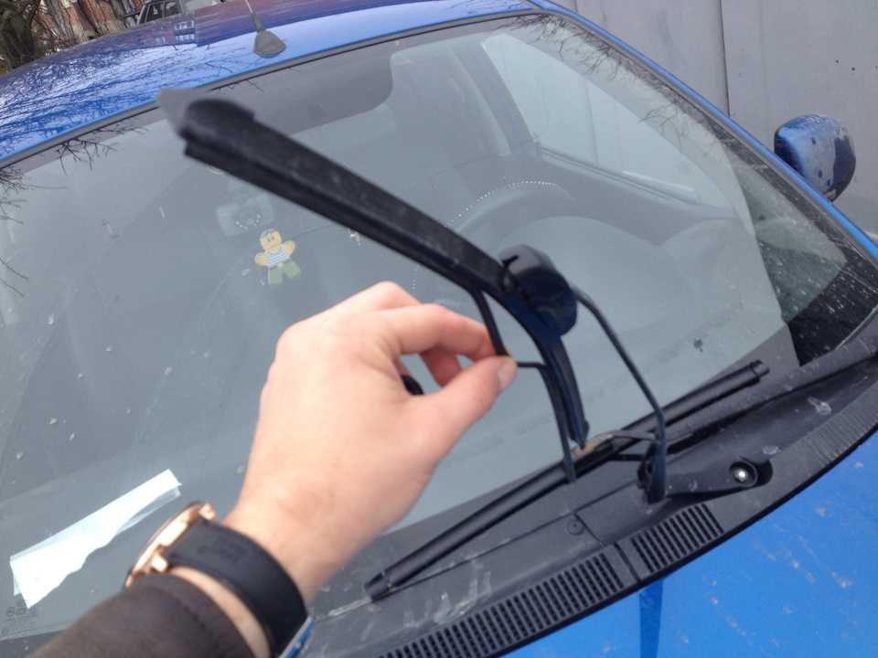 Почему скрипят дворники на автомобиле?