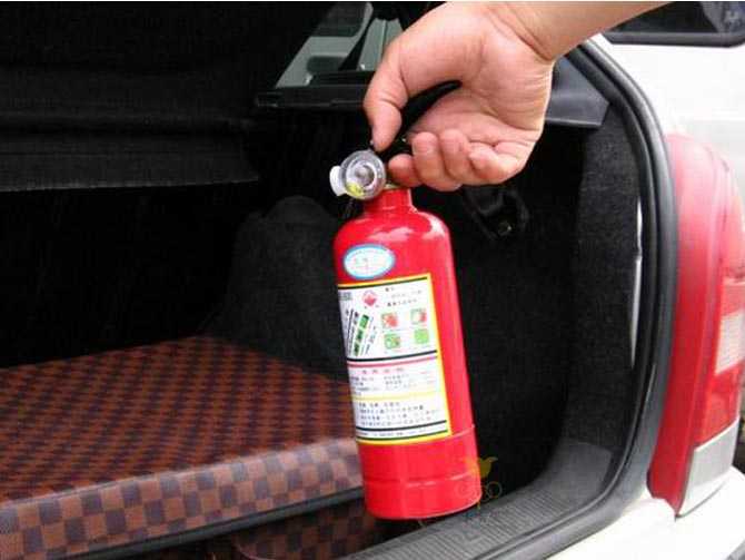 Как правильно выбрать огнетушитель в автомобиль