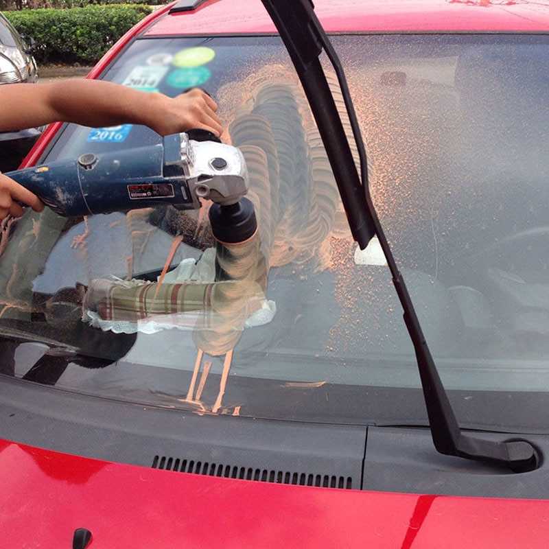 Проверенные способы, как убрать царапины со стекол автомобиля без его замены
