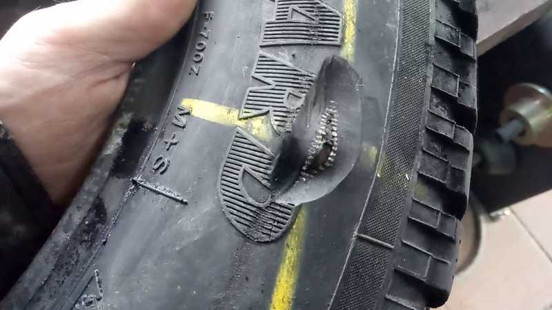 Ремонт бокового пореза шины или замена шины: на что обратить внимание