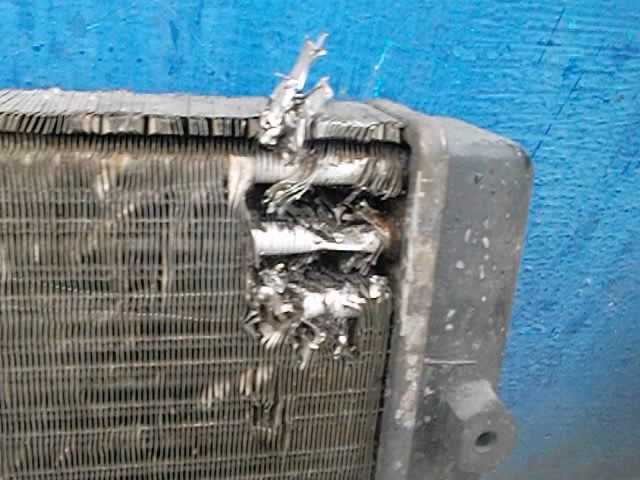 Чем лучше заклеить протекающий радиатор охлаждения — правила работы и советы мастеру