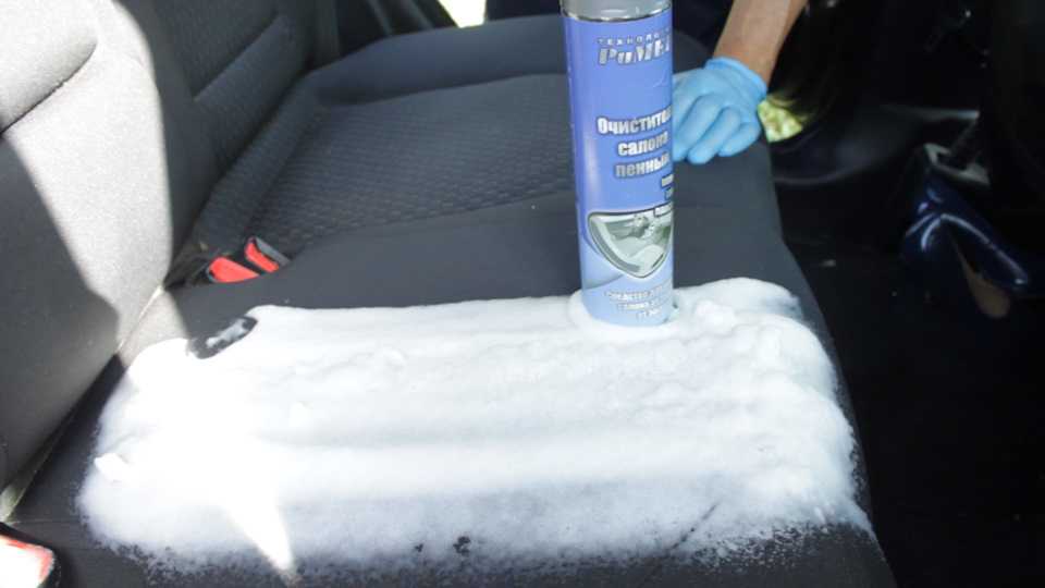 Как правильно чистить кожаные автомобильные кресла