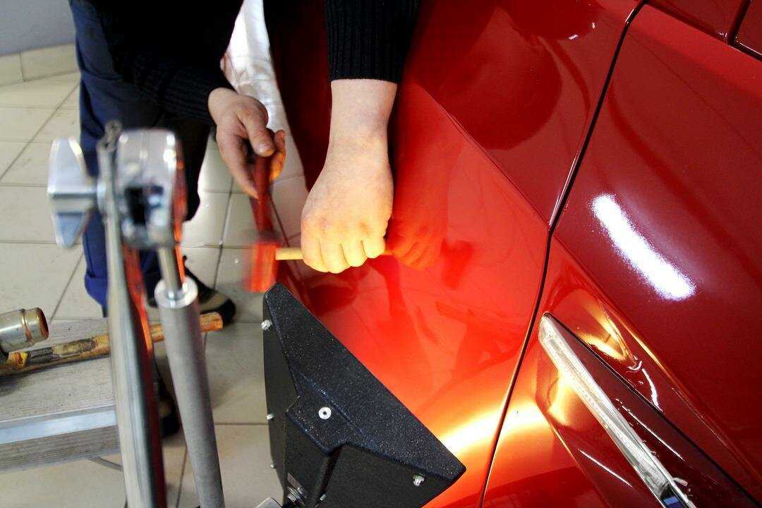 Как убрать мелкие вмятины на авто: 6 проверенных способов выровнять вмятину на кузове авто