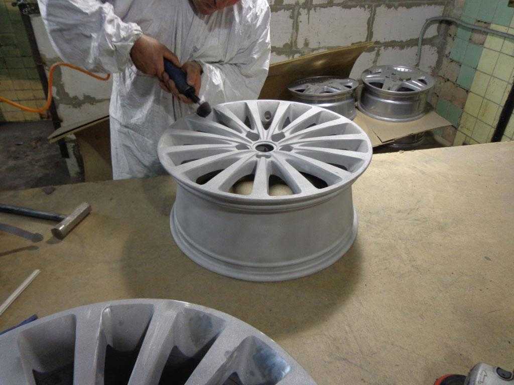 Покраска литых дисков своими руками: подробная инструкция