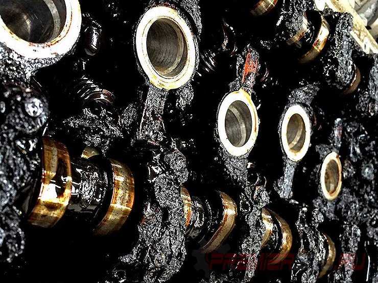 Нужно ли менять масло в двигателе – теория заговора или правда?