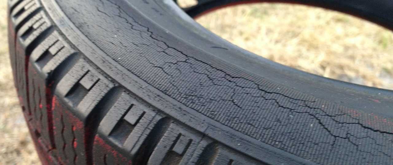 Трещины на шинах - можно ли ездить, как заделать