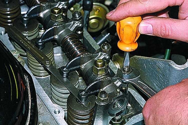 Как самому отрегулировать клапана на двигателе