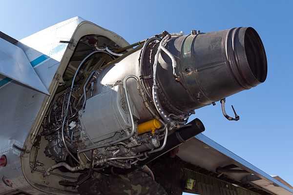 Какое основное предназначение у компрессора авиационного двигателя