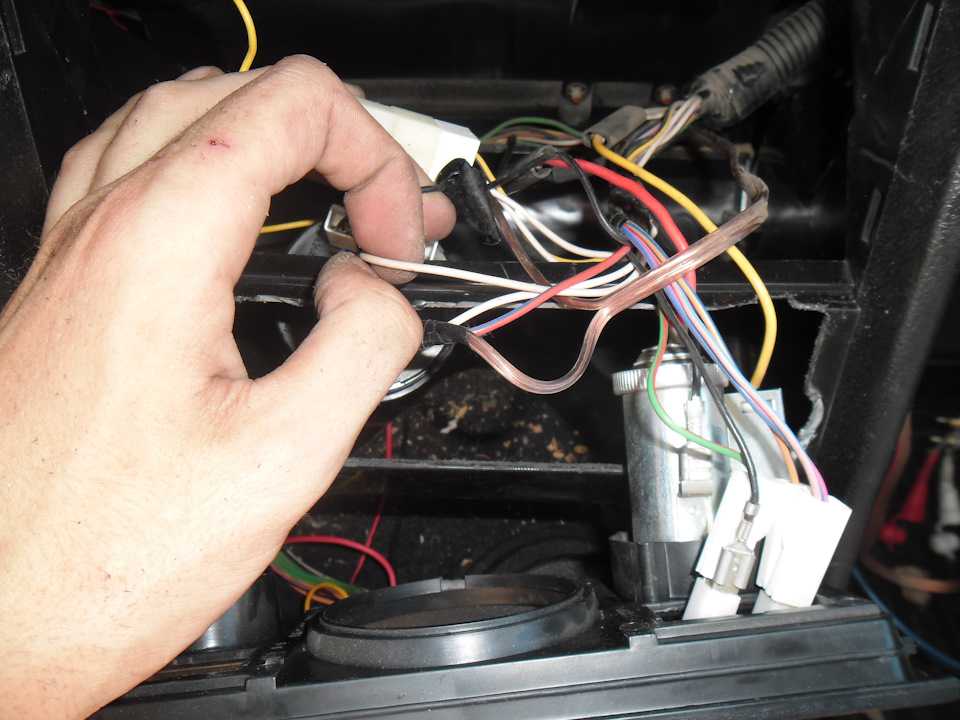 Как подключить магнитолу дома в гараже или даче