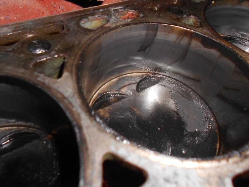 Как слить лишнее масло с двигателя не откручивая пробку