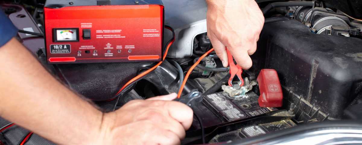 Как правильно зарядить полностью разряженный автомобильный аккумулятор