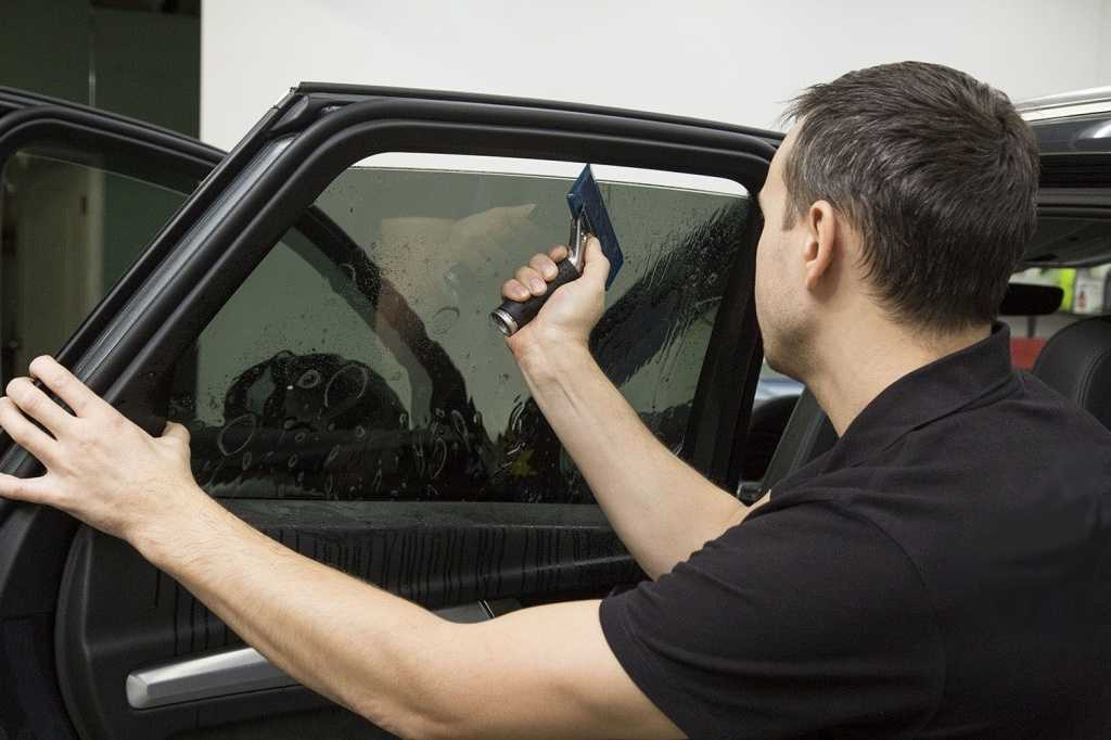 Какая тонировка стекол автомобиля должна быть