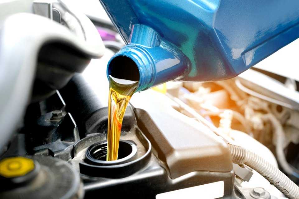 Как правильно выбрать моторное масло для автомобиля