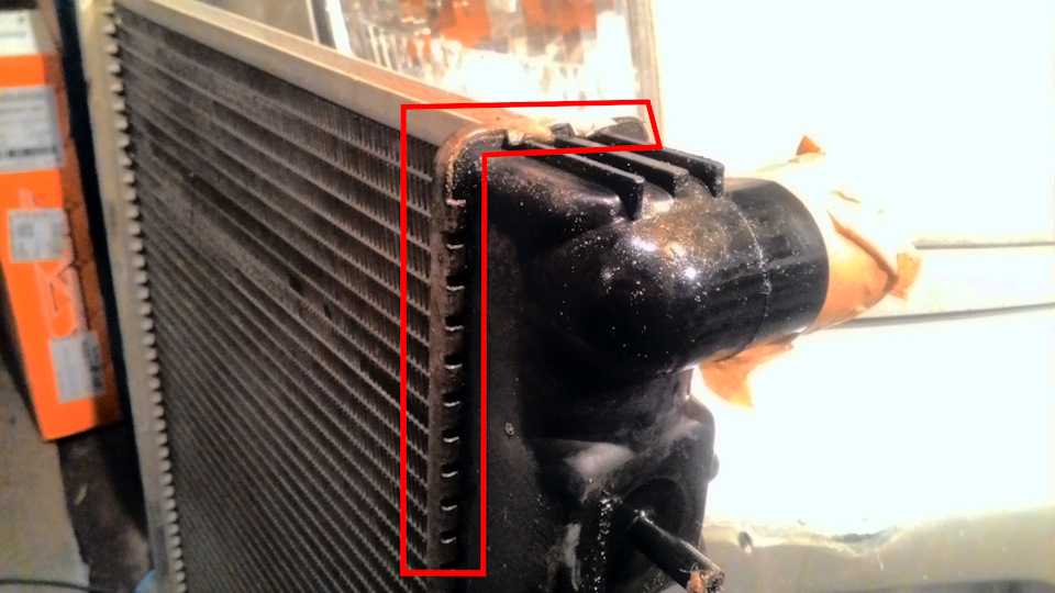Что делать, если потек радиатор охлаждения