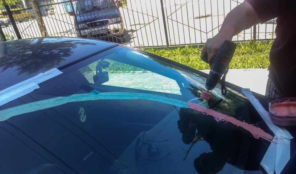Полировка стекла автомобиля от царапин: технология, инструменты, материалы