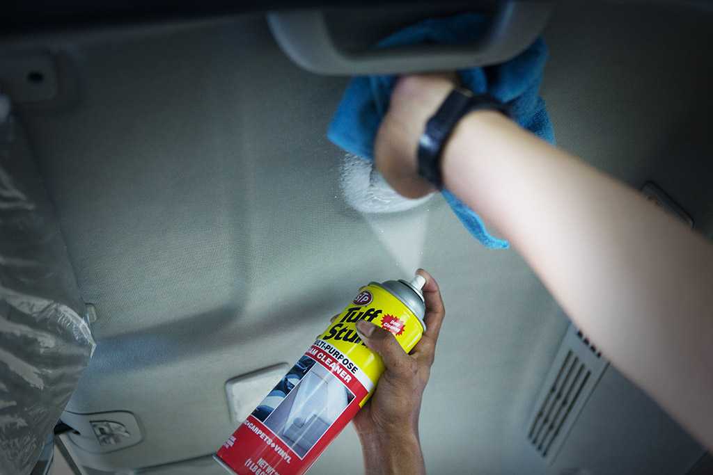 Как почистить потолок автомобиля своими руками?