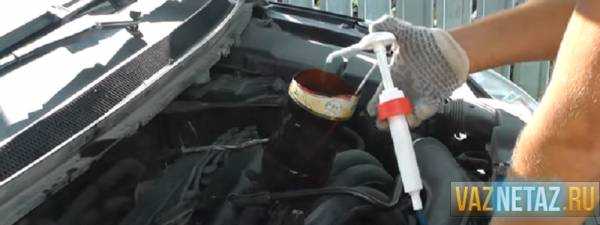 Как поменять масло в двигателе своими руками