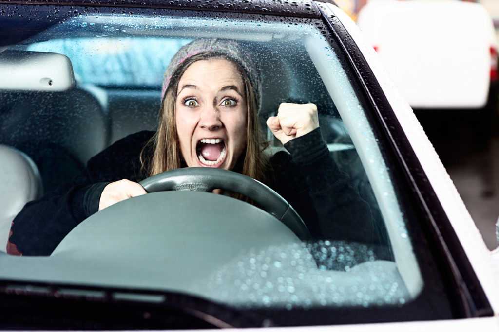 Водитель — женщина-новичок: как преодолеть страх?