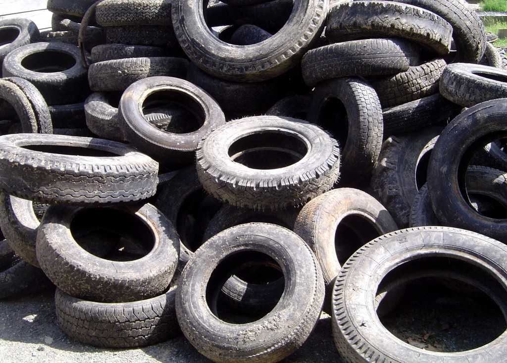 Утилизация шин в москве: как бесплатно, с вывозом или же за деньги сдать покрышки на переработку, а также, где принимают старую резину по наилучшей цене за 1 кг