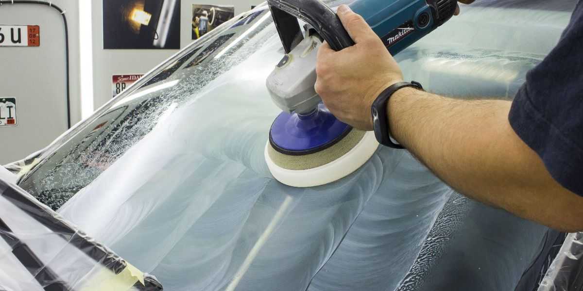 Как делается полировка лобовых стекол своими руками без особых затрат?
