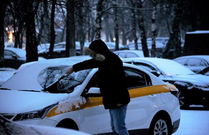 Нужно ли греть машину зимой: оптимальное время прогрева