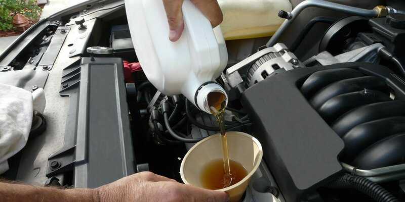 Как откачать излишек масла из двигателя